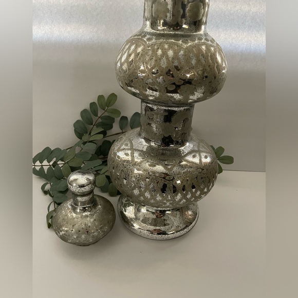 Large Mercury Glass Apothecary Vase with Lid - Picture 4 of 6